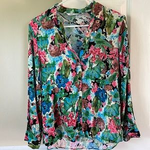 Zara floral print top / blouse. Lightweight and comfortable.